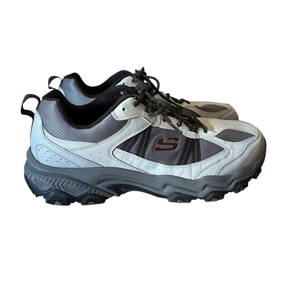 Skechers Men's Size 13 Gray Athletic Shoes - Picture 2 of 11